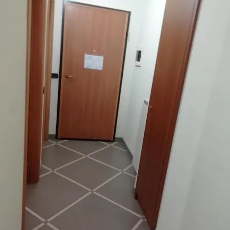 Comfortable Attic With Parking Space In Italy Lägenhet