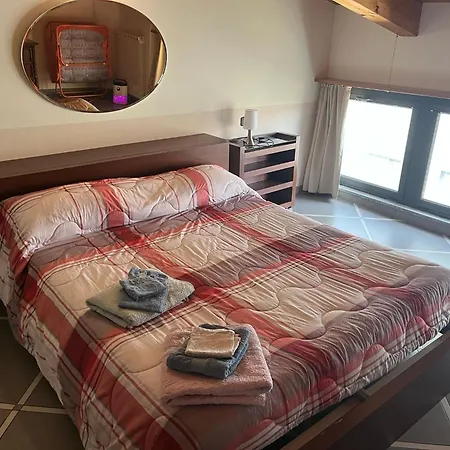 Comfortable Attic With Parking Space In Italy *