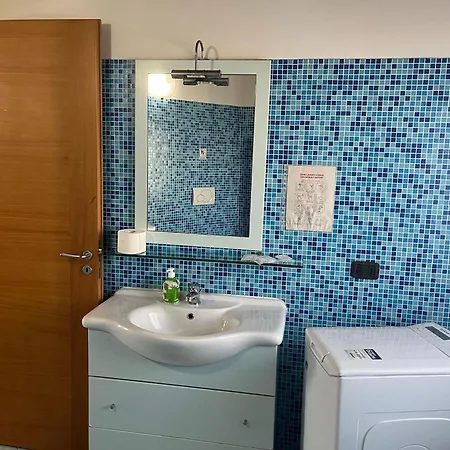 Comfortable Attic With Parking Space In Italy Apartamento Chiavari