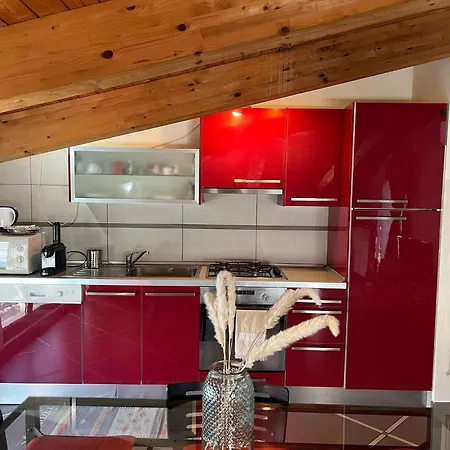 Lägenhet Comfortable Attic With Parking Space In Italy Chiavari